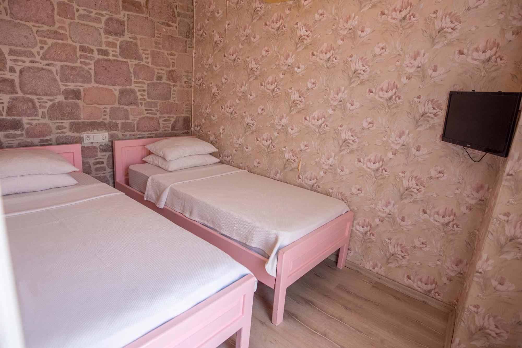 Cunda Mor Limon Otel Ayvalı エクステリア 写真