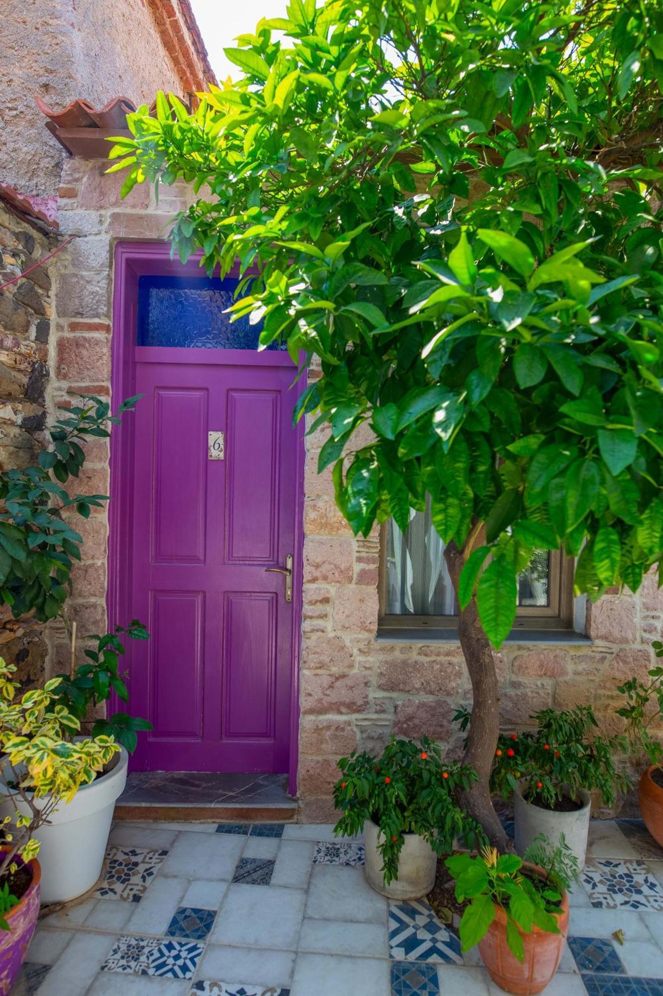Cunda Mor Limon Otel Ayvalı エクステリア 写真