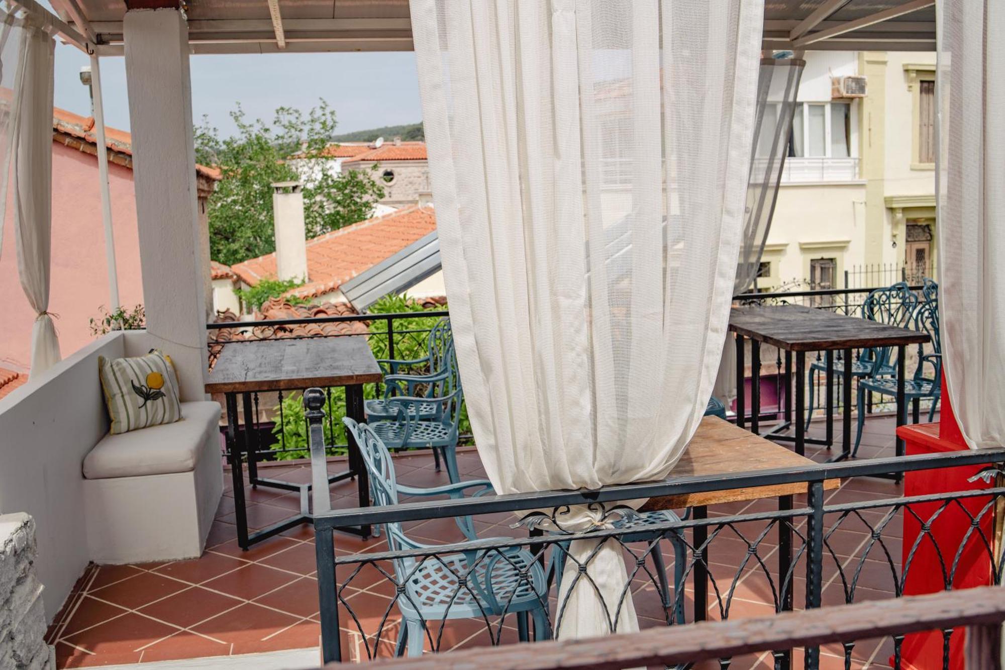 Cunda Mor Limon Otel Ayvalı エクステリア 写真